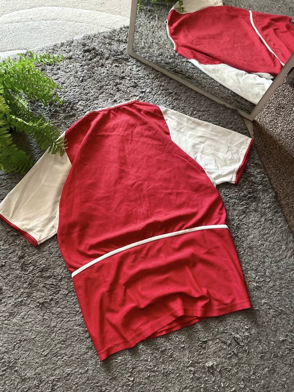 Nike × Vintage 90s Nike Vintage T-Shirt Arsenal O2 Soccer Jersey Rare Y2k Size US L / EU 52-54 / 3 - 14 Thumbnail