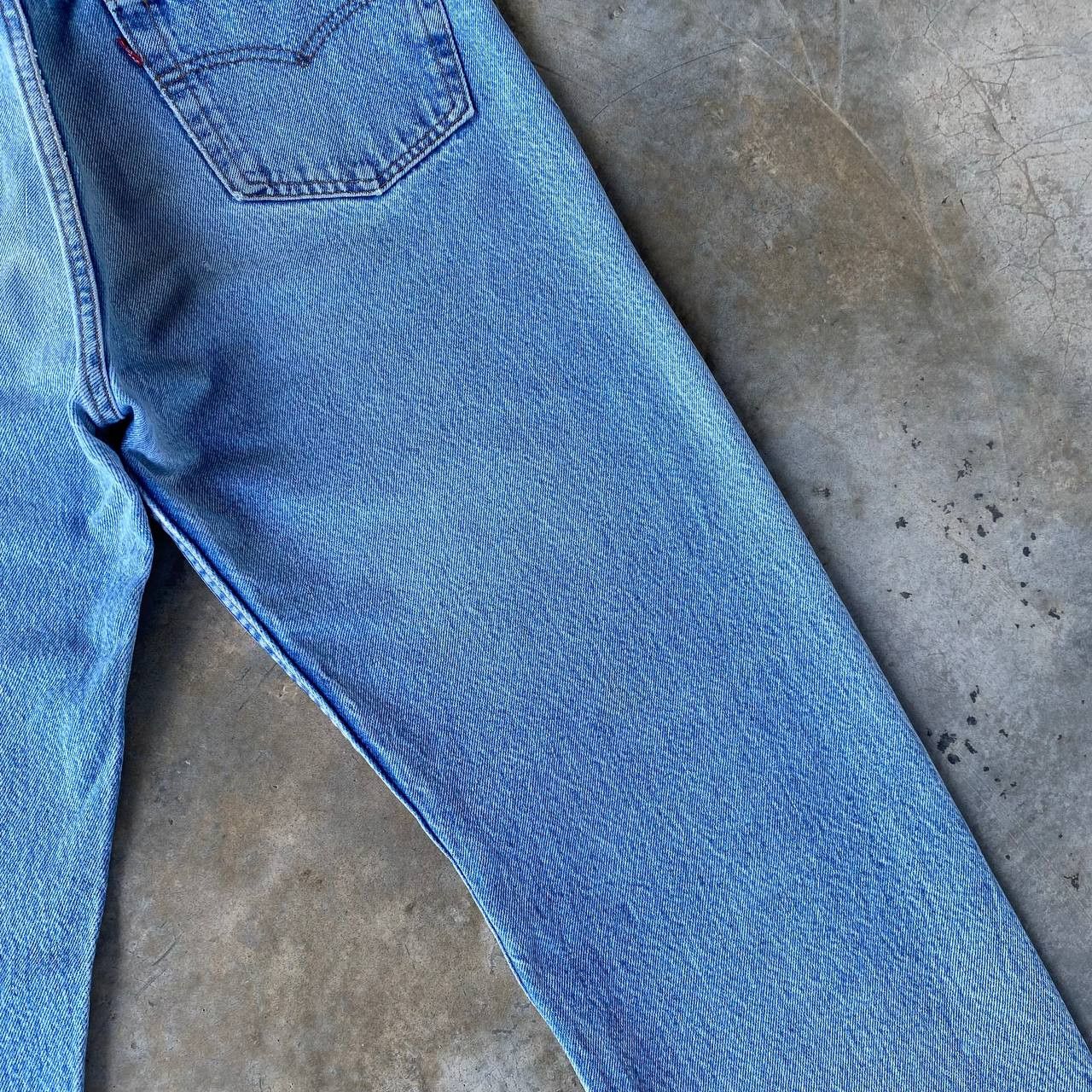 Levi's Vintage Clothing VINTAGE 80S LEVIS 501 LIGHTWASH FADED W33X30.5" Size US 33 - 13 Thumbnail