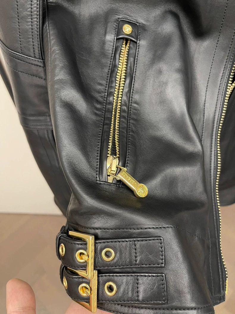 Versace Versace Motorcycle leather coat Size US S / EU 44-46 / 1 - 5 Thumbnail