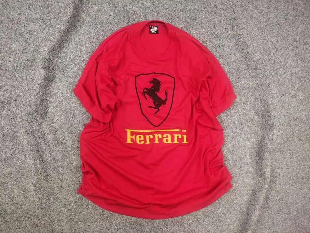 Ferrari Vintage Ferrari Authentic Logo Red screen stars best T shirt Size US XL / EU 56 / 4 - 1 Thumbnail