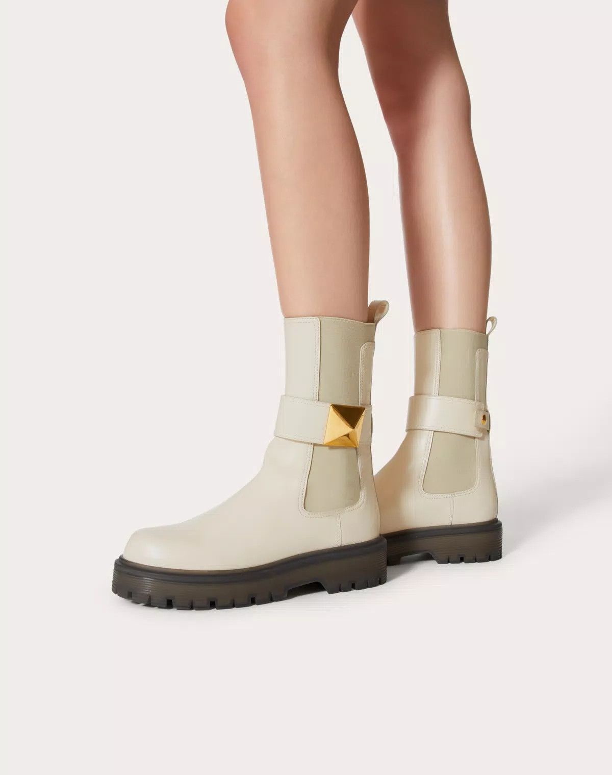 Valentino o1s1wg110426 One Stud Beatle Boots in Calfskin in Ivory Size US 9 / IT 39 - 6 Thumbnail