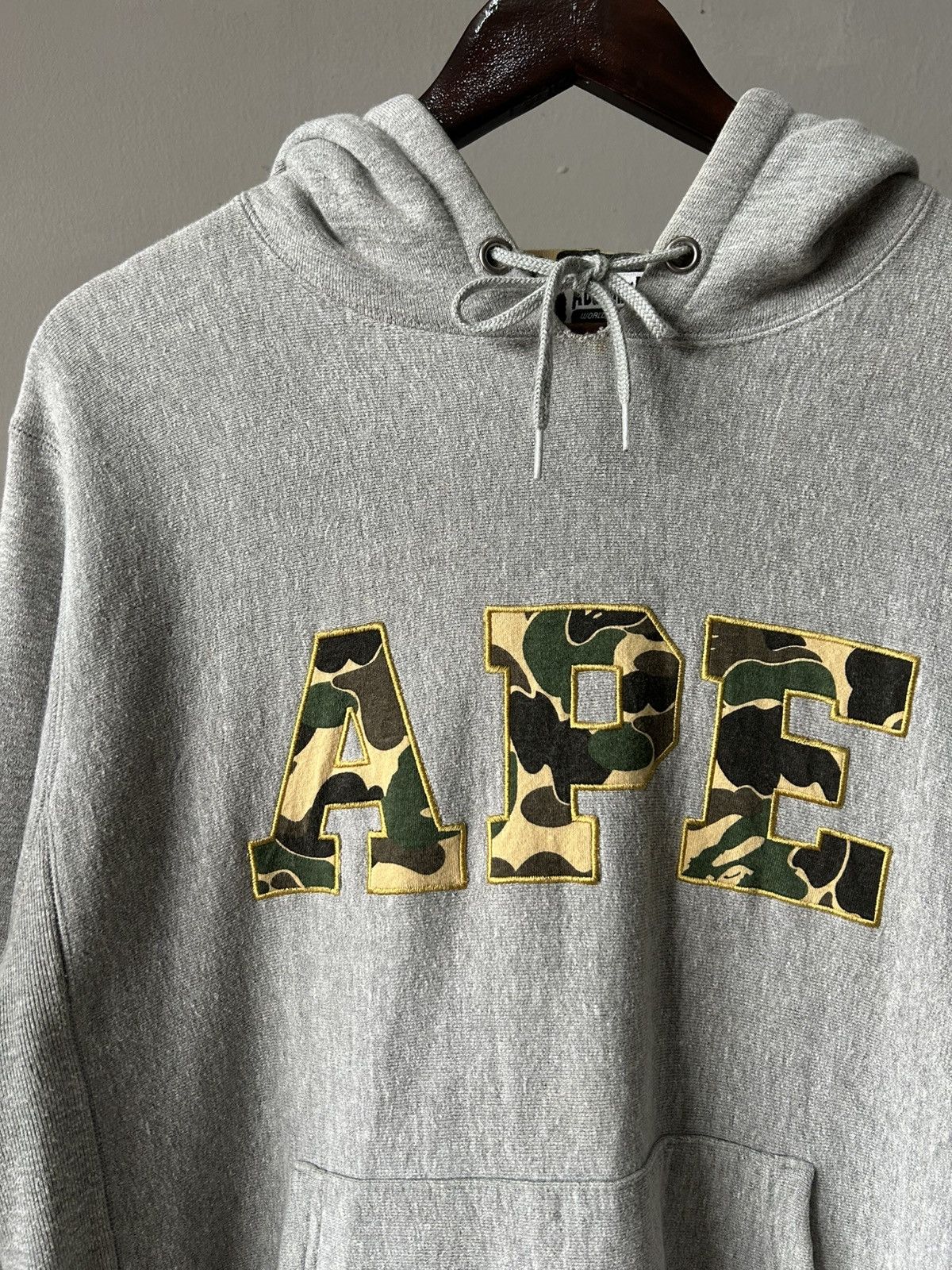 Bape * APE * Bape Big Logo Camo Pullover Hoodie Size US M / EU 48-50 / 2 - 4 Thumbnail
