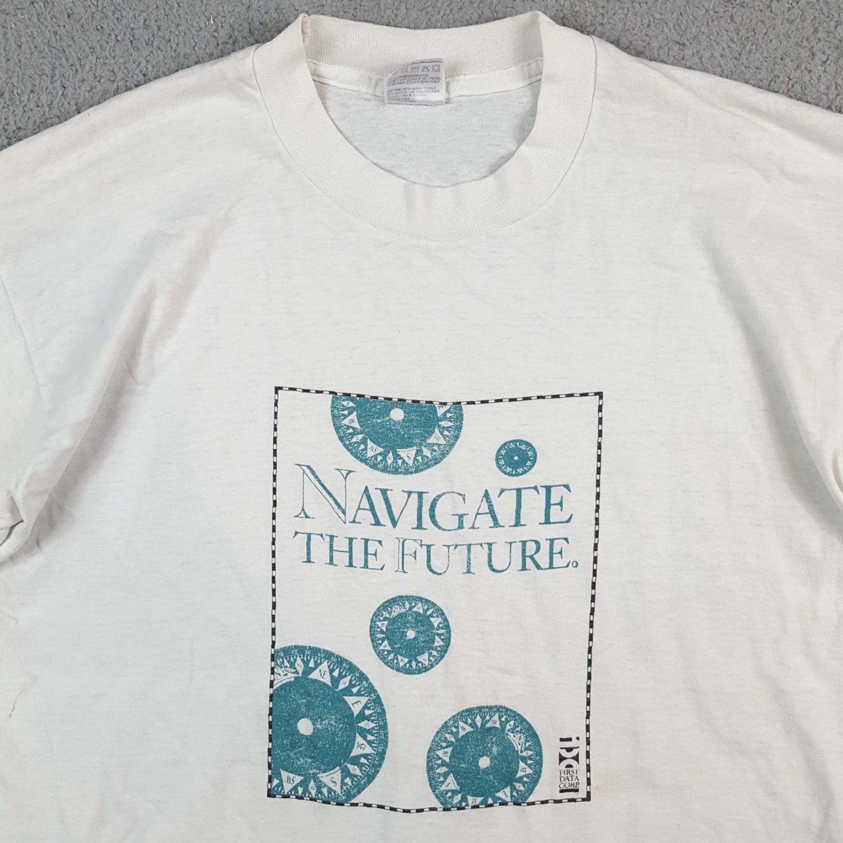 Fruit Of The Loom VINTAGE Fruit of the Loom T-Shirt Mens L 90s Navigate The Future Tech Tee White Cotton Embroidered Logo Retro Technology IT Shirt Size US L / EU 52-54 / 3 - 2 Thumbnail