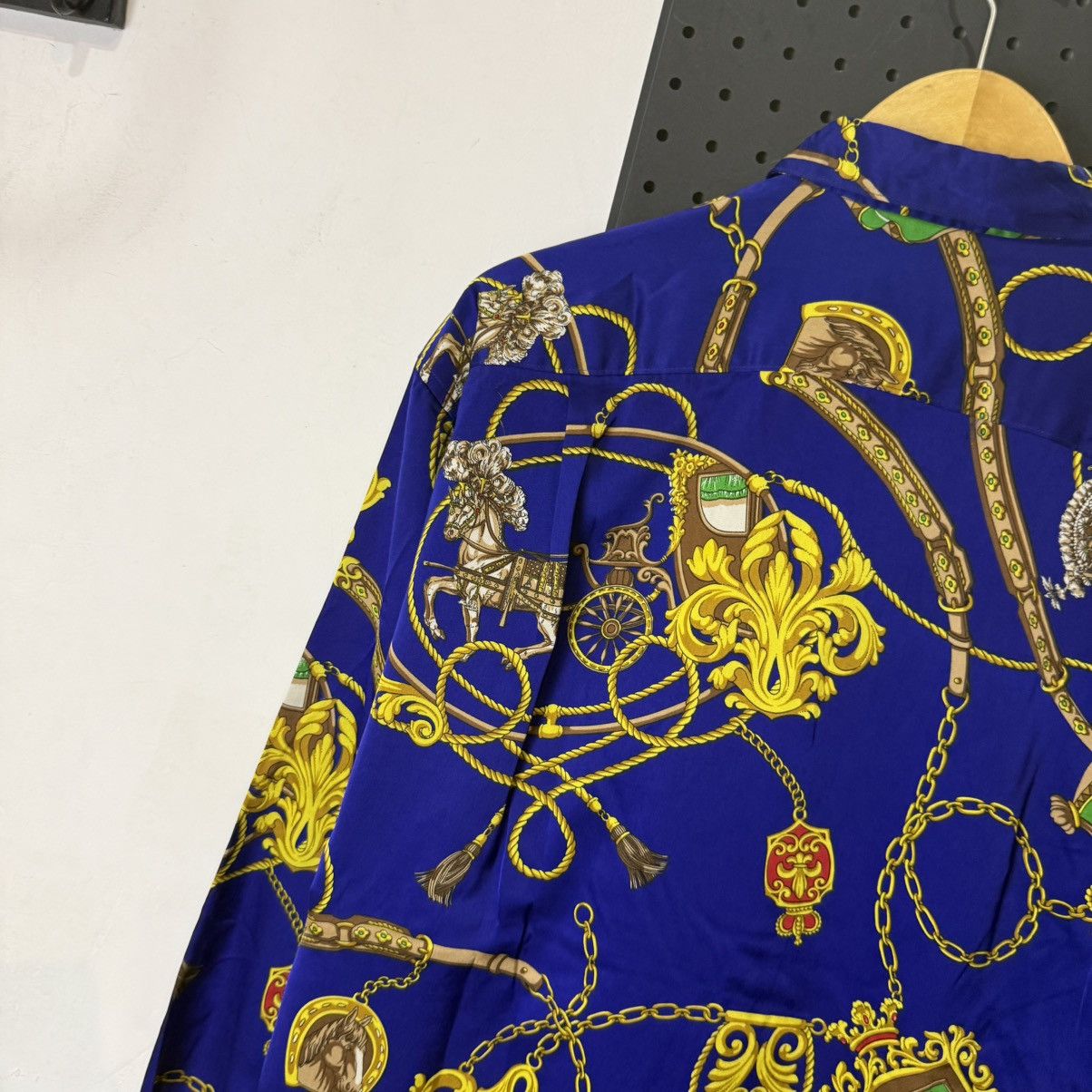 Japanese Brand Reckless japan luxury chain crest silk button up Size US XL / EU 56 / 4 - 5 Thumbnail