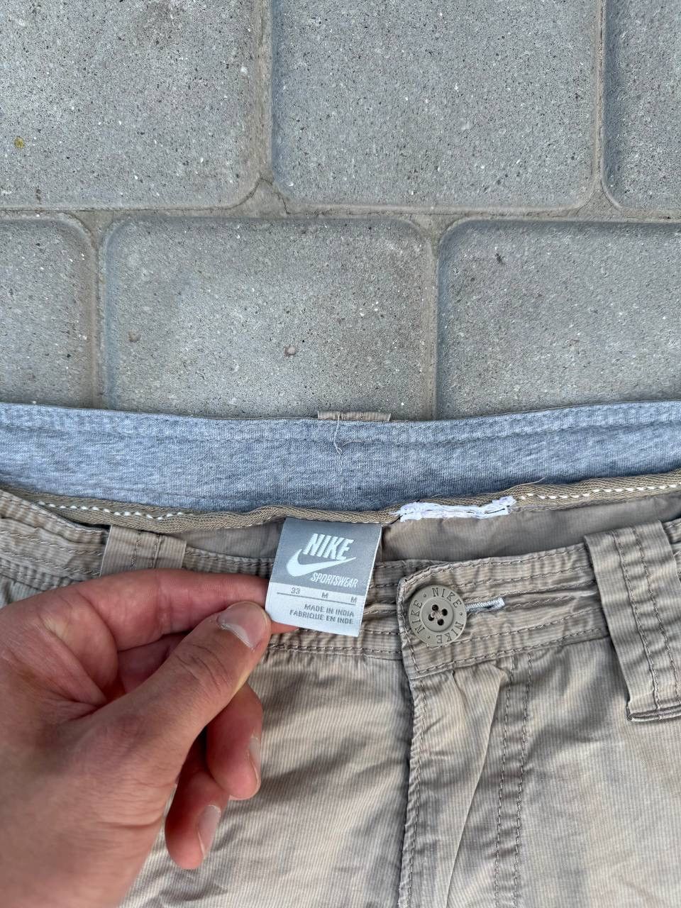 Nike Vintage Nike Swoosh Streetwear Cargo Shorts Size US 34 / EU 50 - 4 Thumbnail