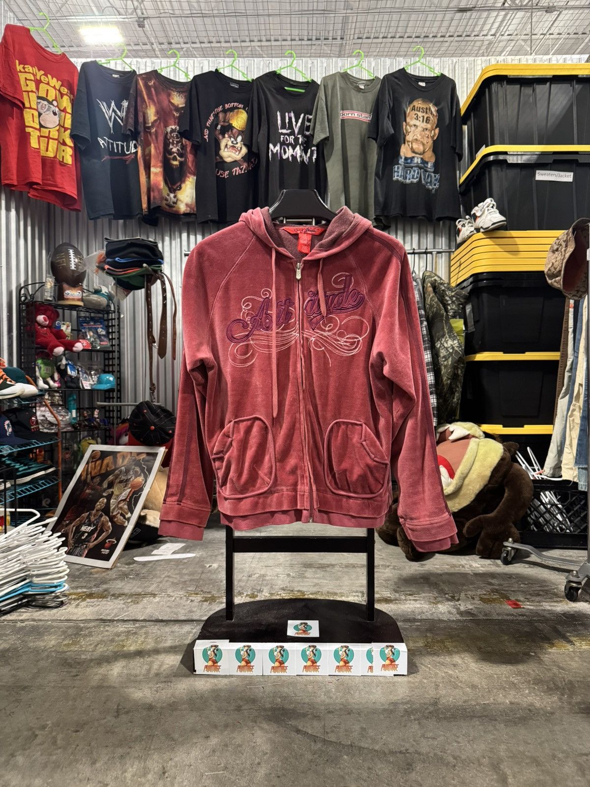Vintage Vintage Y2K Crest Jeans Attitude Velour Jacket L Size US L / EU 52-54 / 3 - 1 Thumbnail