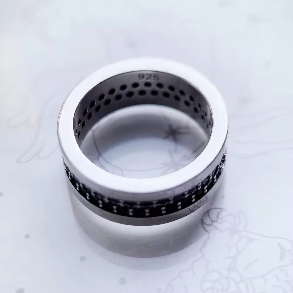 Vintage Classic Black Zirconia Band Ring (size 7-9) Size ONE SIZE - 2 Thumbnail