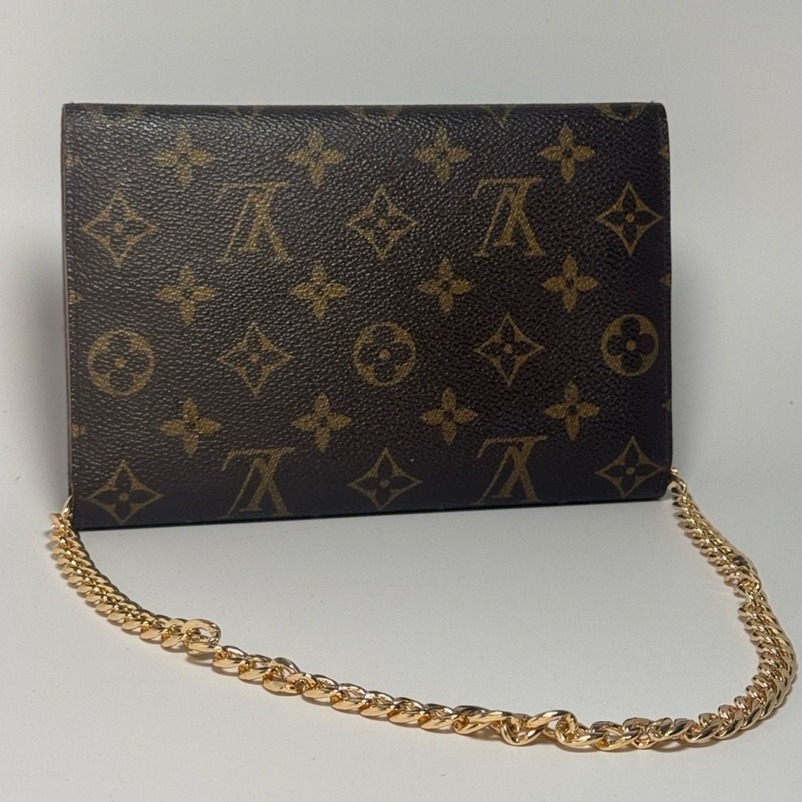 Louis Vuitton Louis Vuitton Trifold Pochette Passport Holder Wallet Size ONE SIZE - 3 Thumbnail