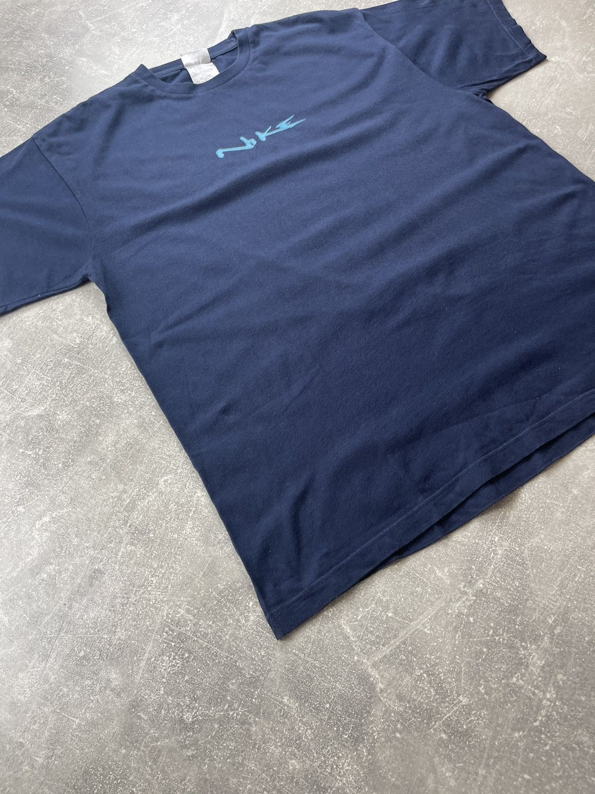 Nike Vintage Nike T-Shirt XL Navy Blue Spell Out Graffiti Logo Size US XL / EU 56 / 4 - 4 Thumbnail