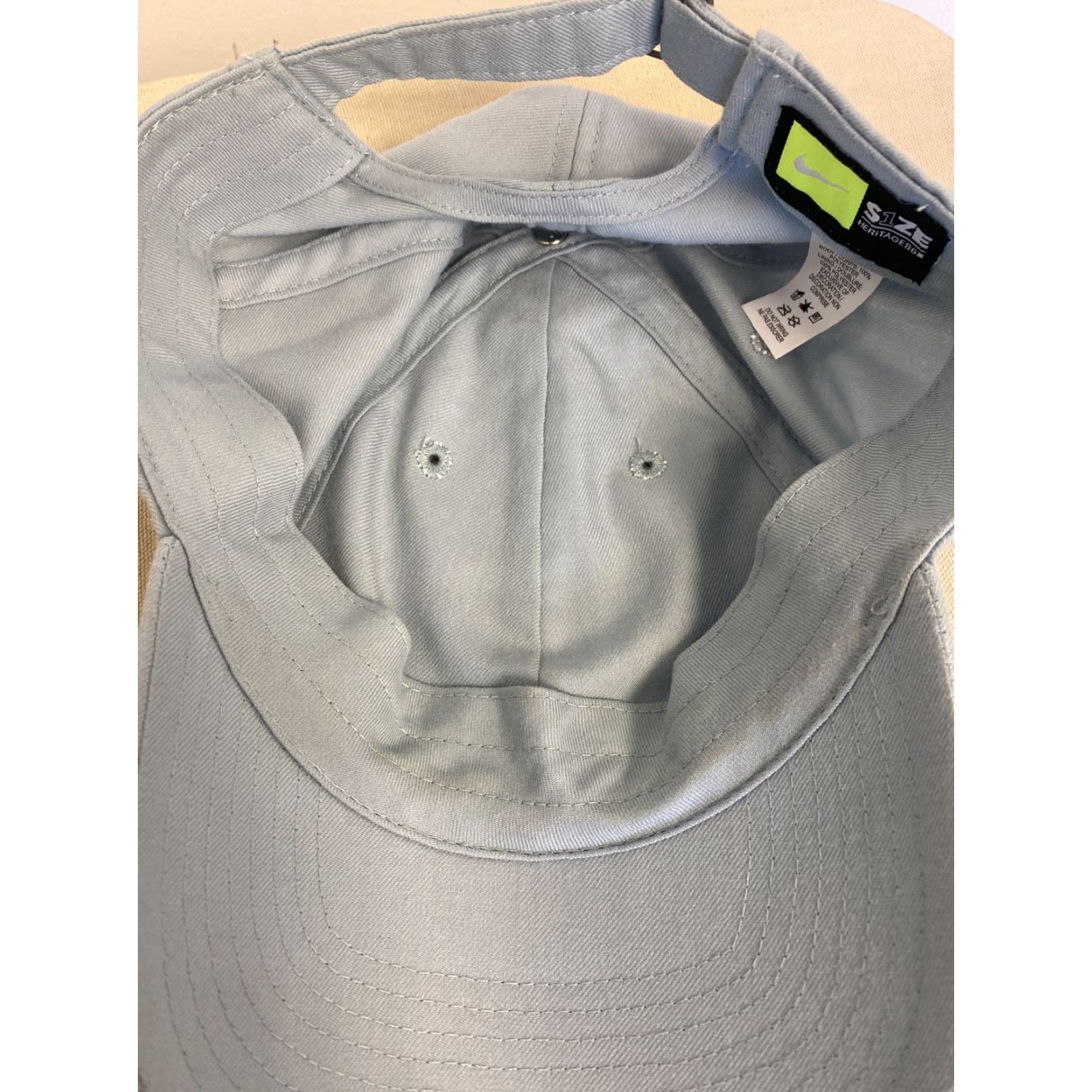 Nike Nike Adjustable Strapback Baseball Cap Gray Golf Dad Casual One Size Mens Size ONE SIZE - 4 Thumbnail