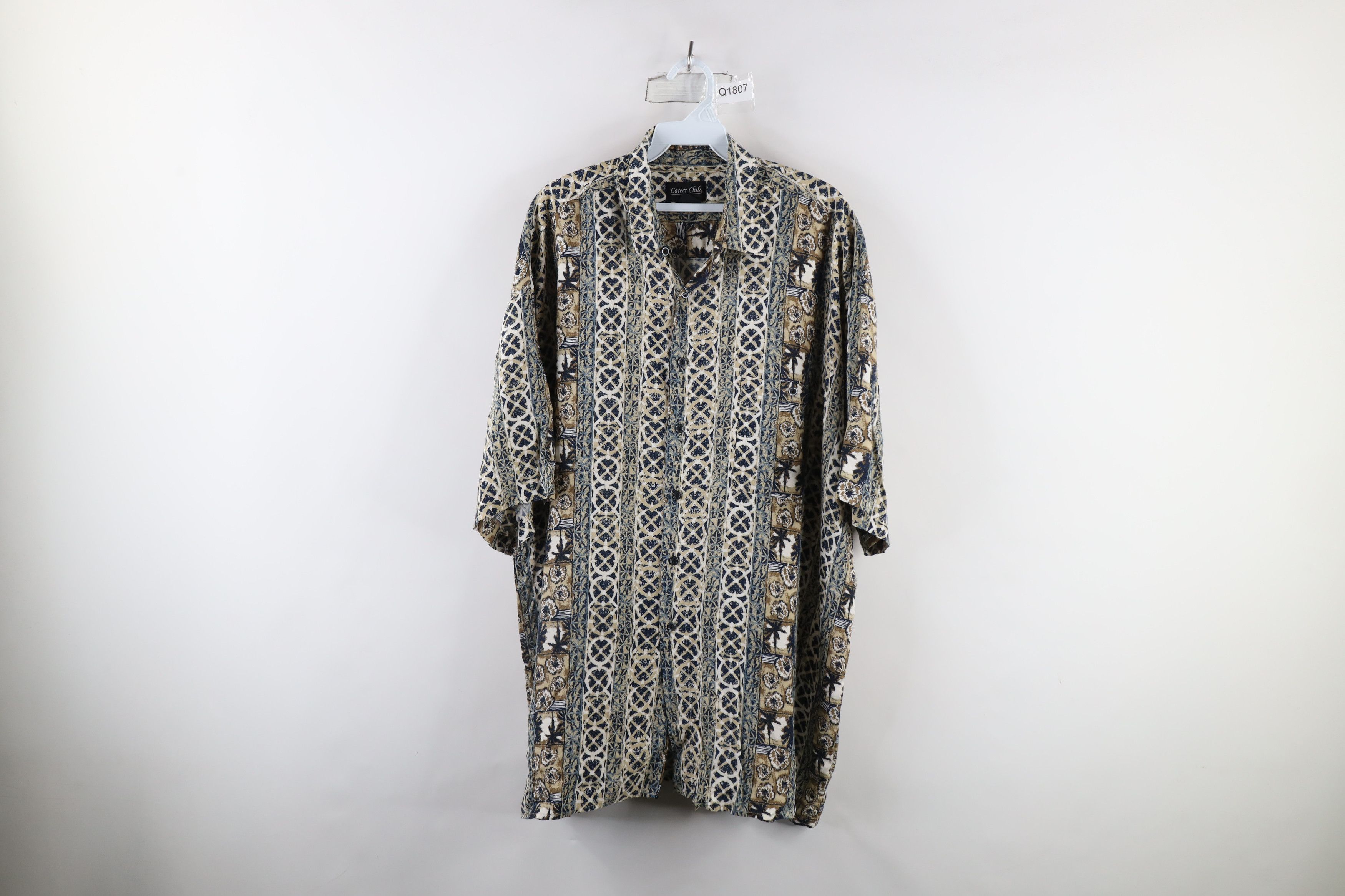 Vintage Vintage 90s Streetwear Rayon Floral Hawaiian Button Shirt Size US XL / EU 56 / 4 - 1 Thumbnail