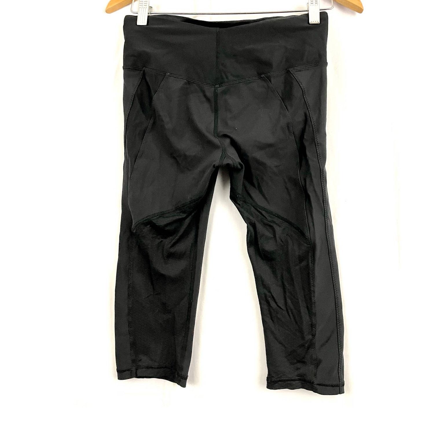 Lululemon Lululemon Black Capri Leggings Womens Sz 6 Dual Back Pockets Size 28" / US 6 / IT 42 - 2 Thumbnail