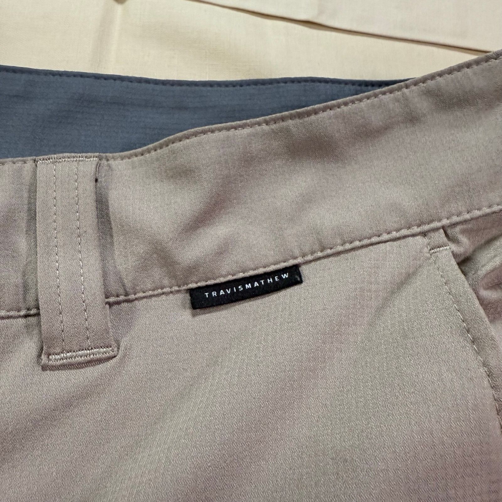 TravisMathew Travis Mathew Wanderlust Mens Shorts 32 Gray 9" Inseam Golf Size US 32 / EU 48 - 3 Thumbnail