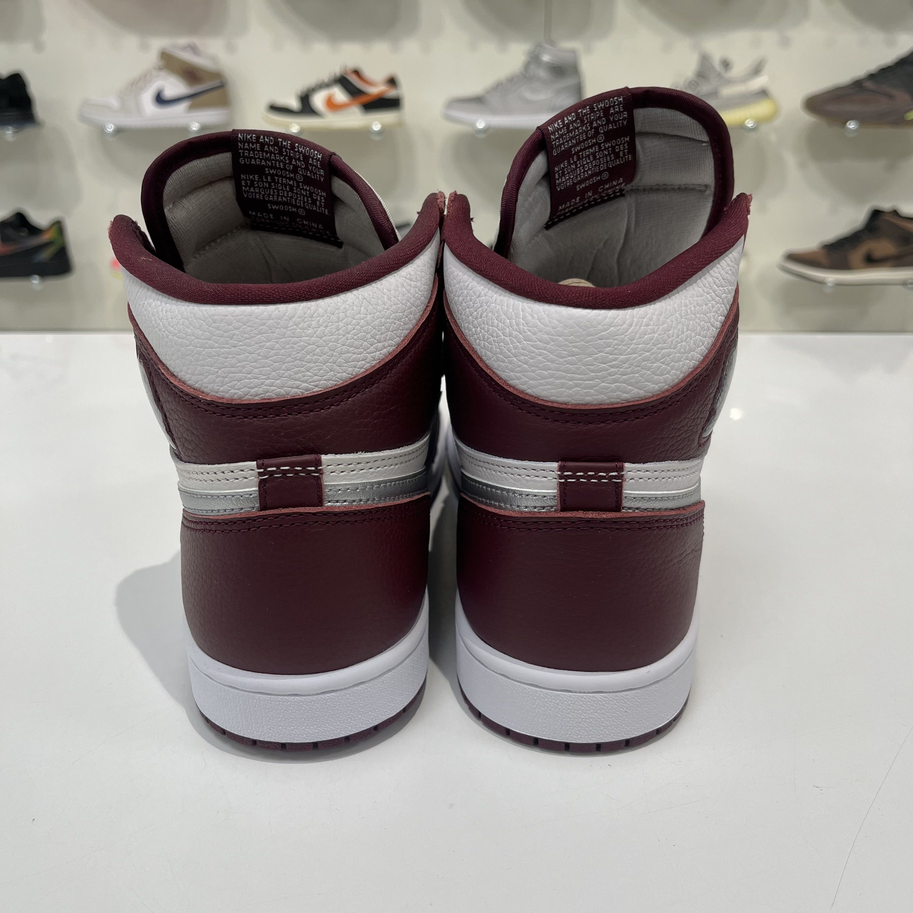 Nike Air Jordan 1 Retro High OG Boudeaux Size US 8 / EU 41 - 3 Thumbnail