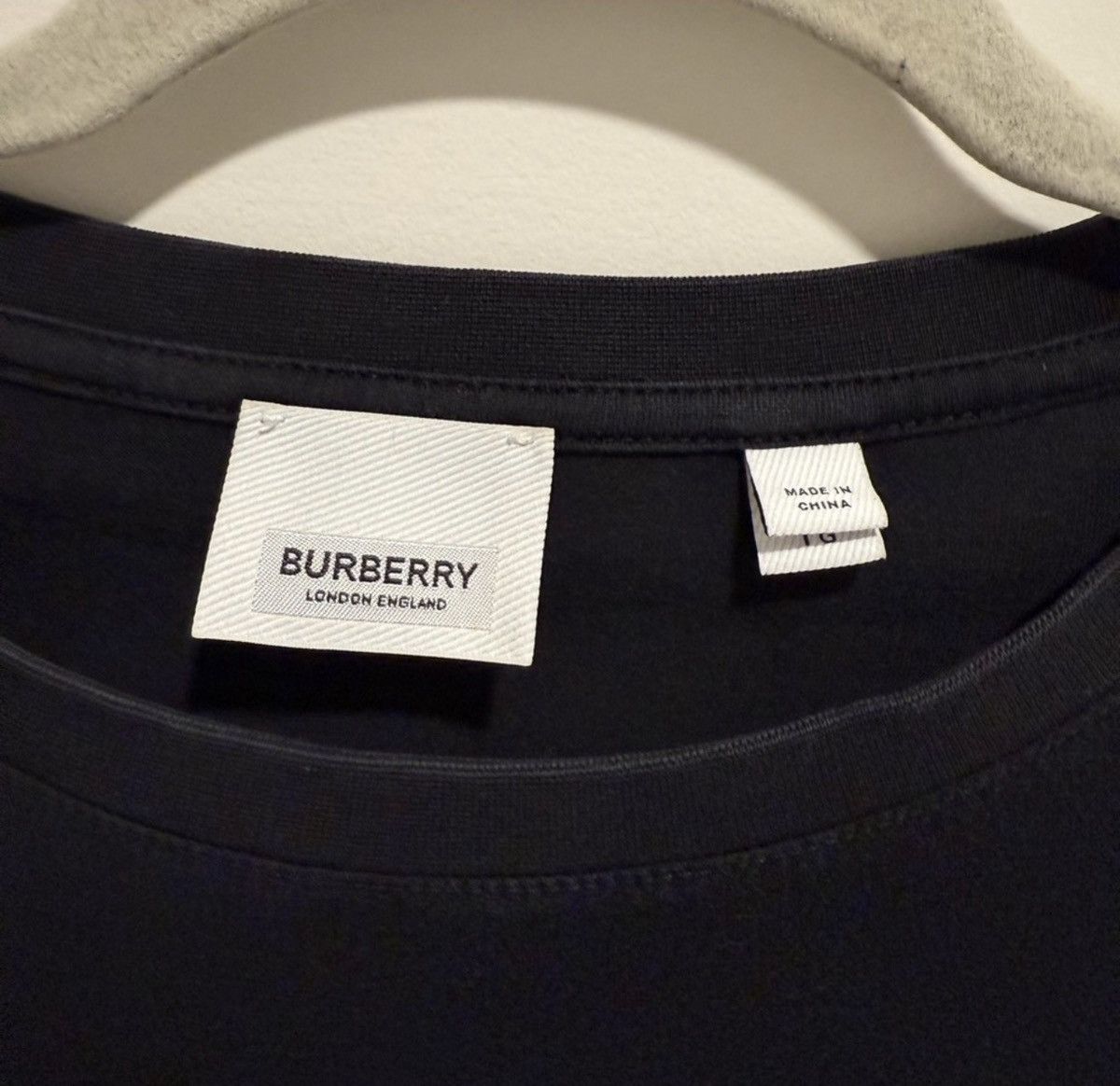 Burberry Burberry Logo TB Motif T-Shirt Size US XL / EU 56 / 4 - 2 Thumbnail