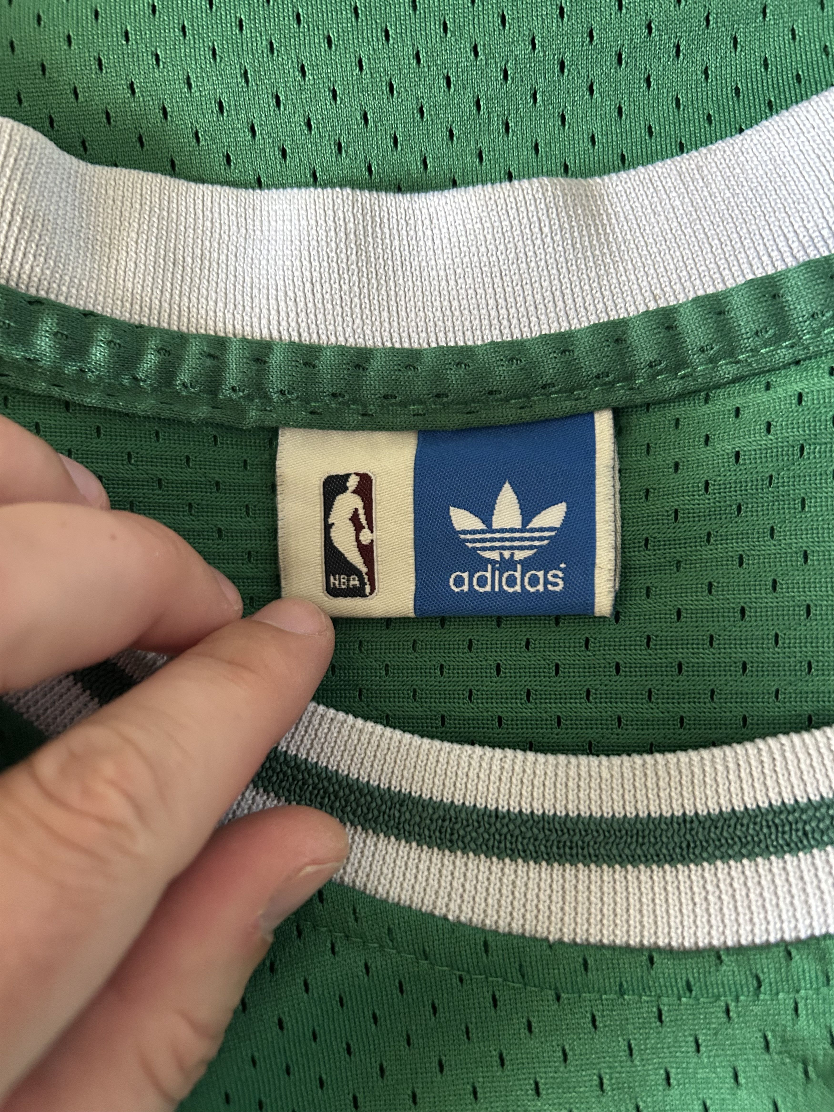 Adidas Vintage BOSTON CELTICS no. 33 BIRD - M - adidas - UNIQUE Size US M / EU 48-50 / 2 - 4 Thumbnail