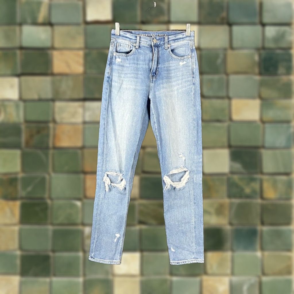 American Eagle Outfitters American Eagle Jeans Women’s 0 Regular Blue Distressed Mom Jeans Womens Size 25" / US 0 / IT 36 - 1 Thumbnail