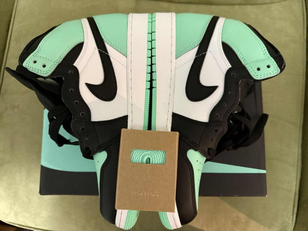 Jordan Brand Nike Jordan 1 “Green Glow” Hi, New in Box Xtra Laces 6.5y 8w Size US 6.5 / EU 39-40 - 7 Thumbnail