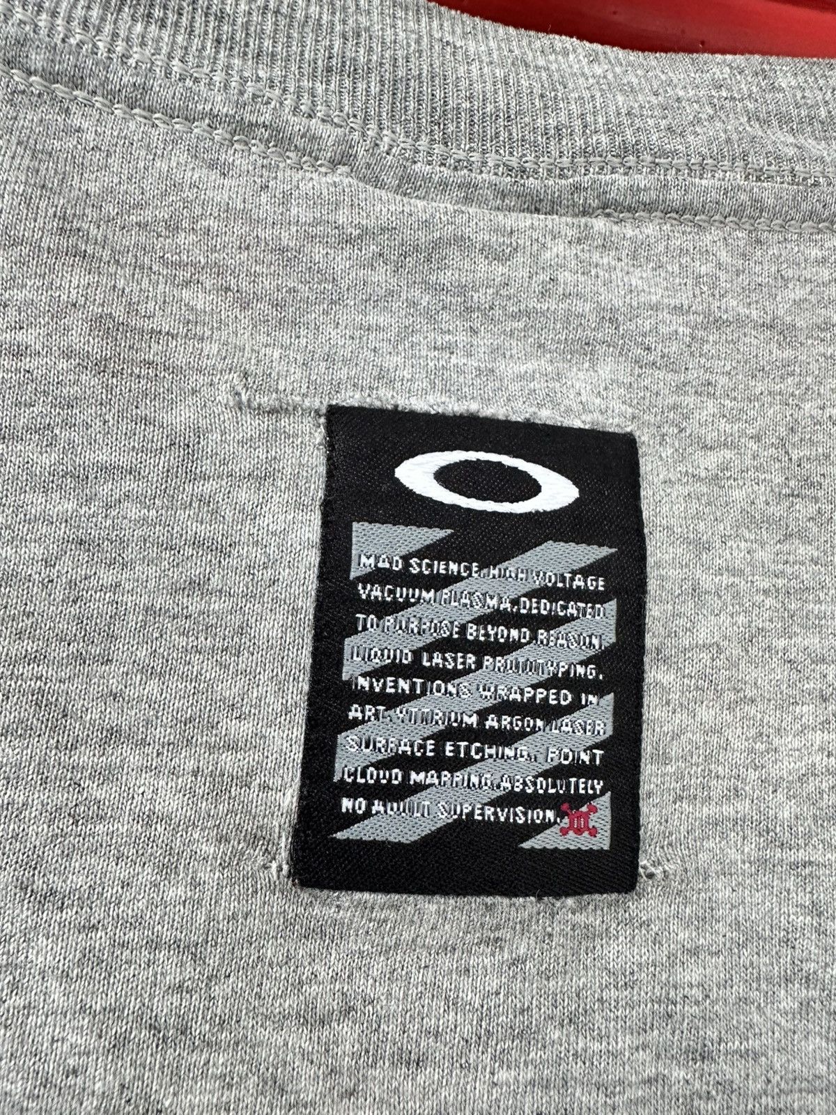 Oakley Vintage 90s Oakley Software 3D Center Logo Tee Size US XL / EU 56 / 4 - 3 Thumbnail