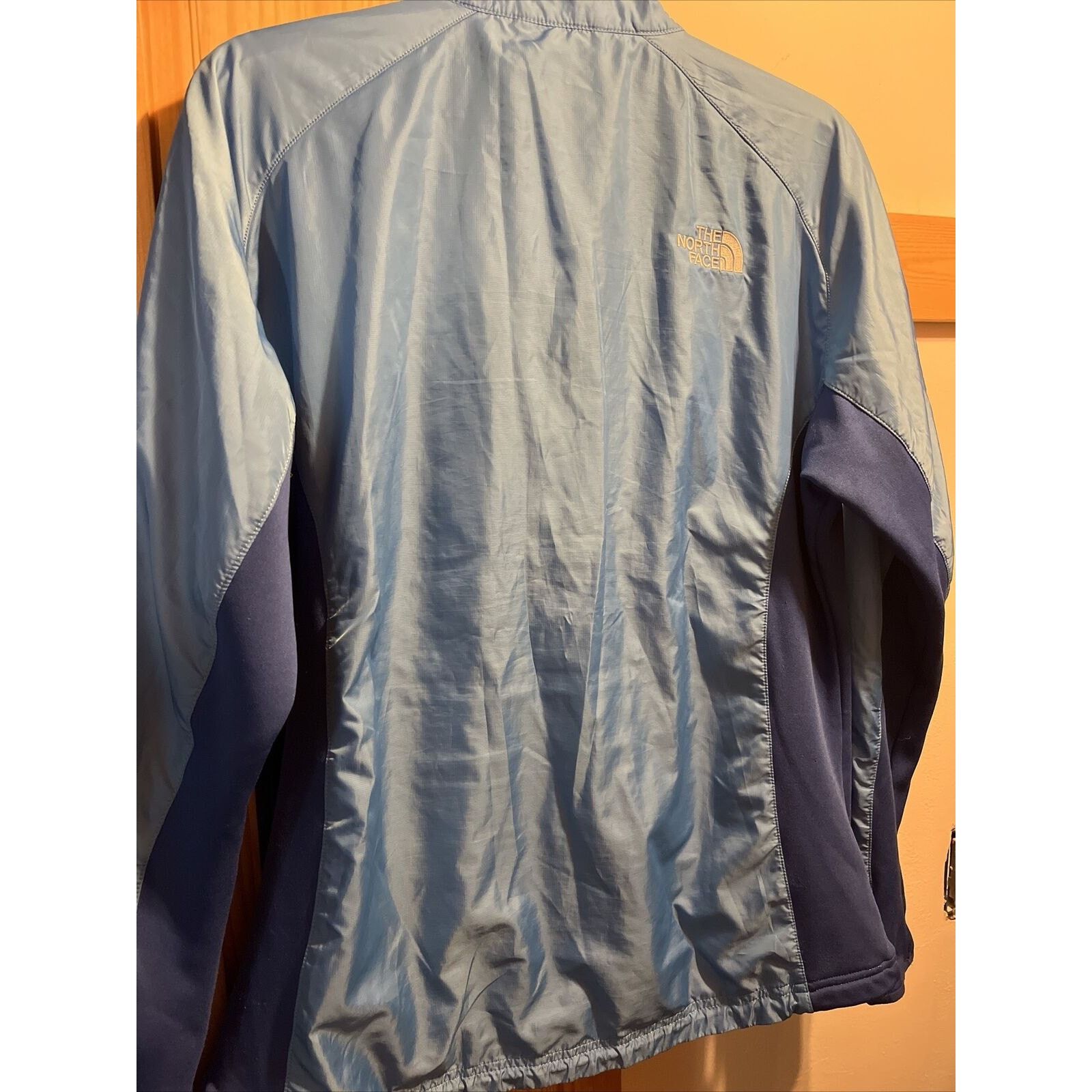 The North Face The North Face Women L Blue Zip Polyester Windbreaker Jacket Size L / US 10 / IT 46 - 11 Thumbnail