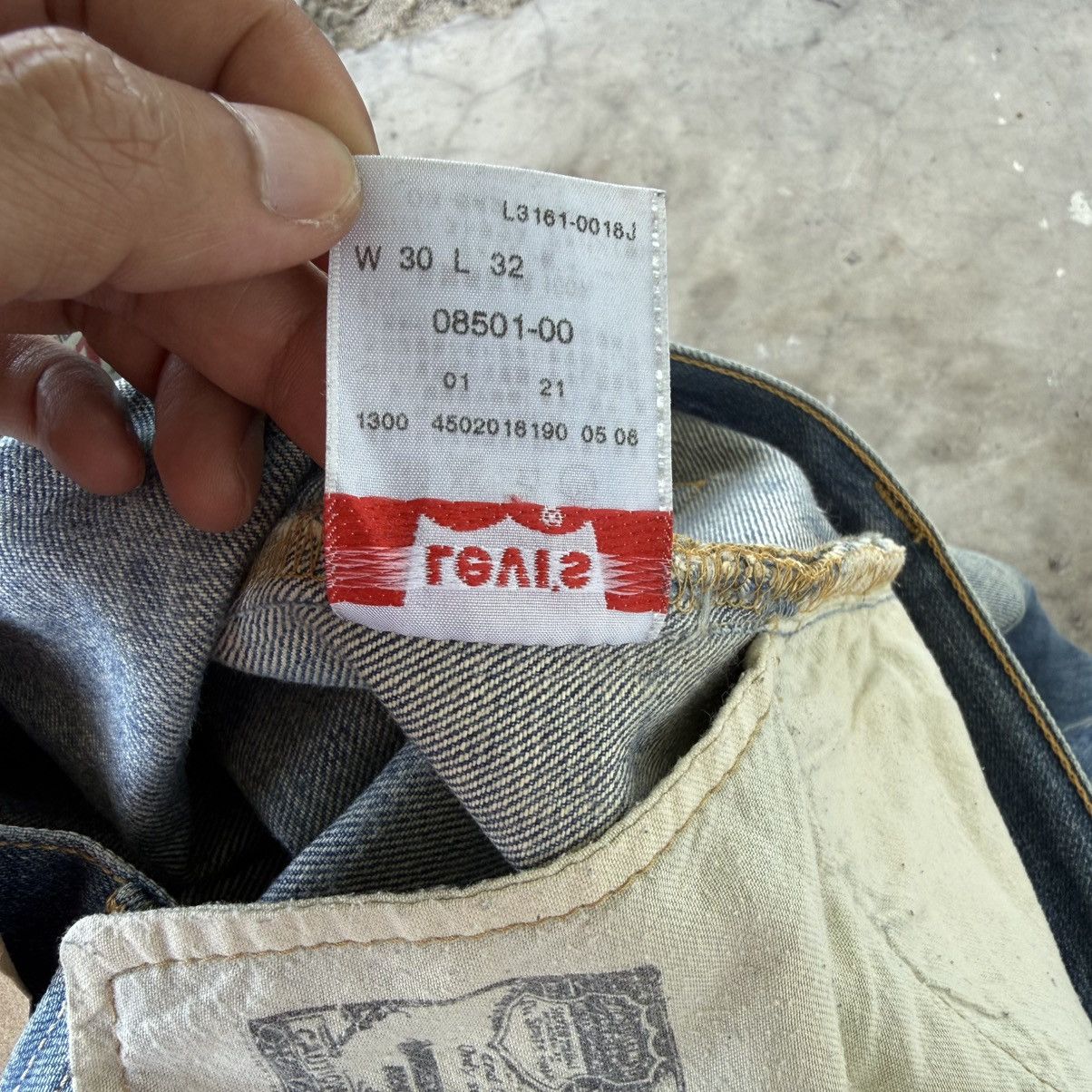 Levi's Vintage Clothing W30 Vintage Levi's 501 Faded Mud Wash Denim Jean Pants Size US 30 / EU 46 - 16 Thumbnail