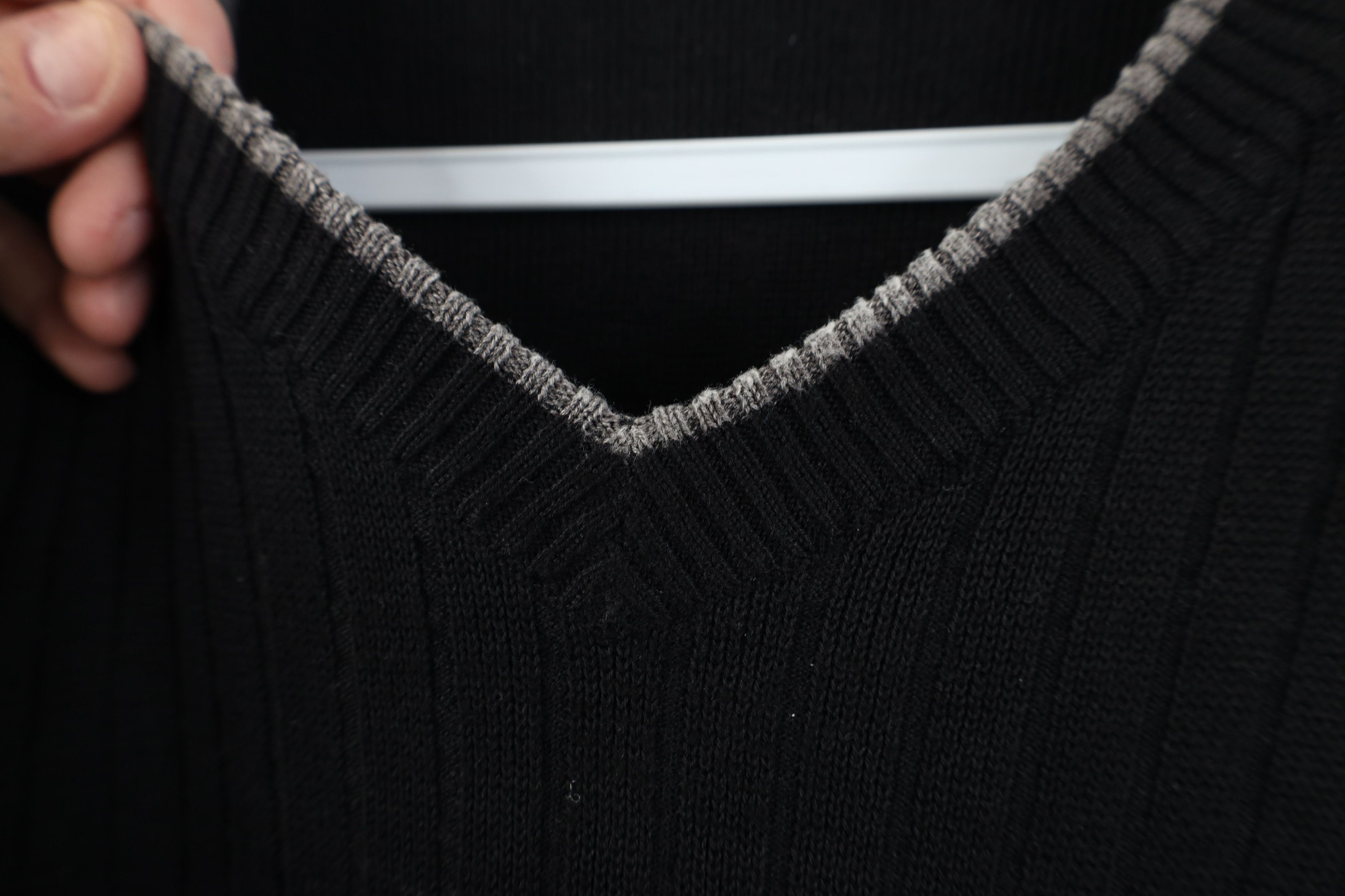 Quiksilver Vintage 90s Y2K Quiksilver Surfing Knit V-Neck Sweater Black Size US L / EU 52-54 / 3 - 10 Thumbnail