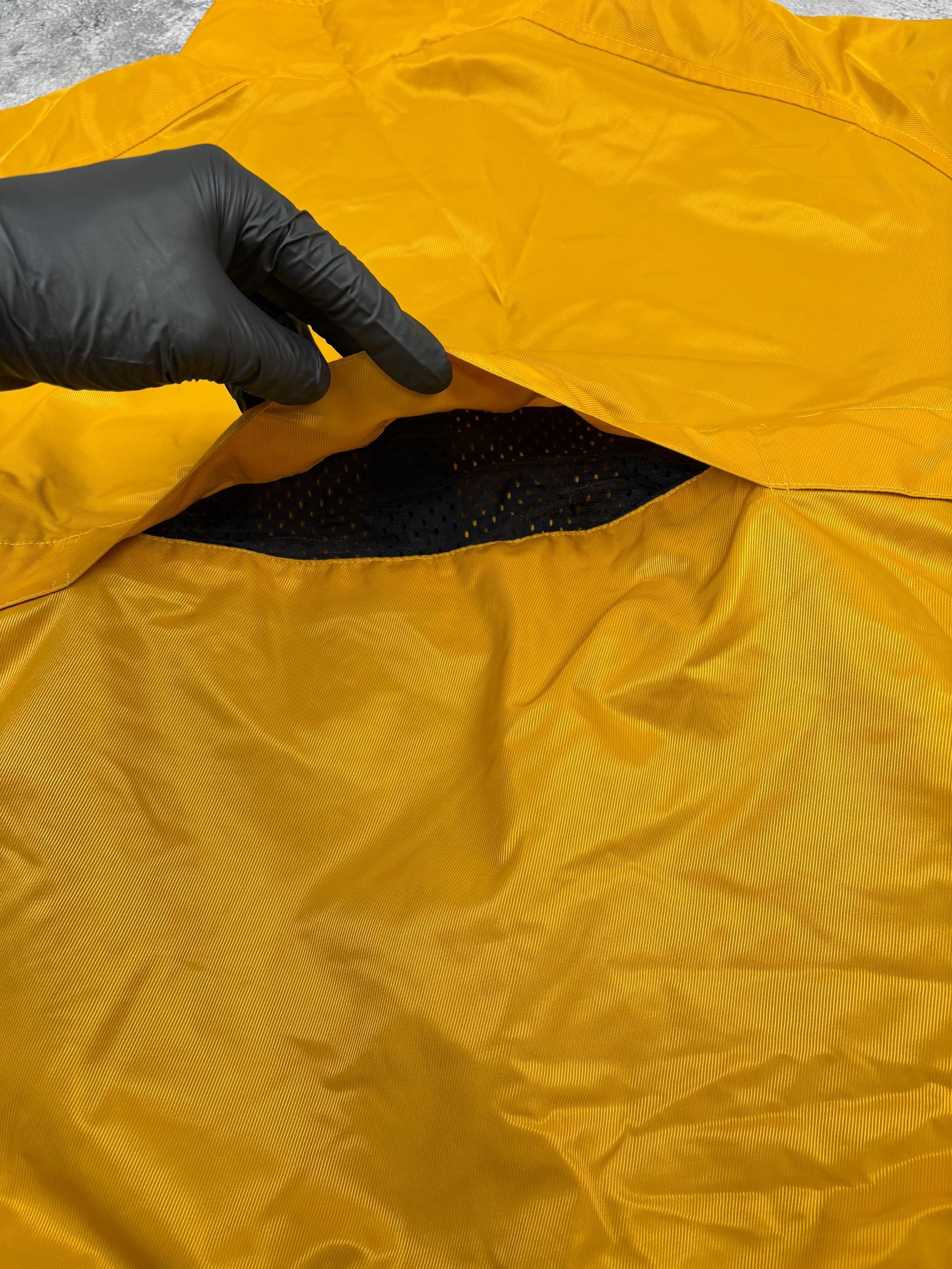 Nike Vintage Nike jacket Yellow OLD Y2K size m - l 80s 90s 00s Size US M / EU 48-50 / 2 - 9 Thumbnail