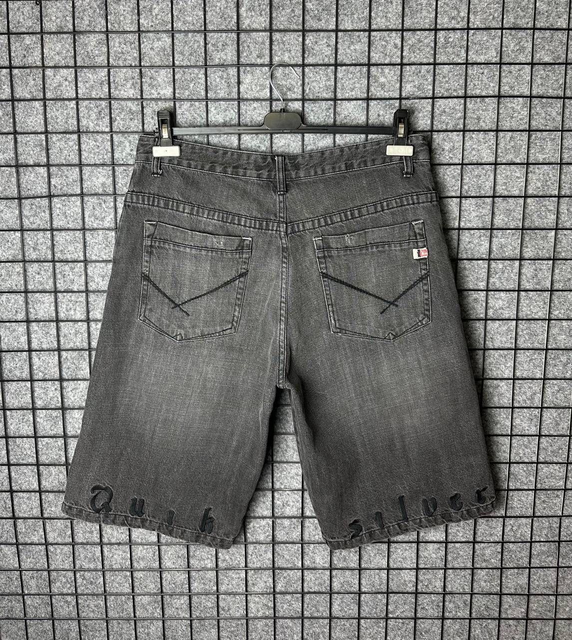 Quiksilver Quiksilver denim shorts size 34 relaxed fit Size US 34 / EU 50 - 1 Thumbnail