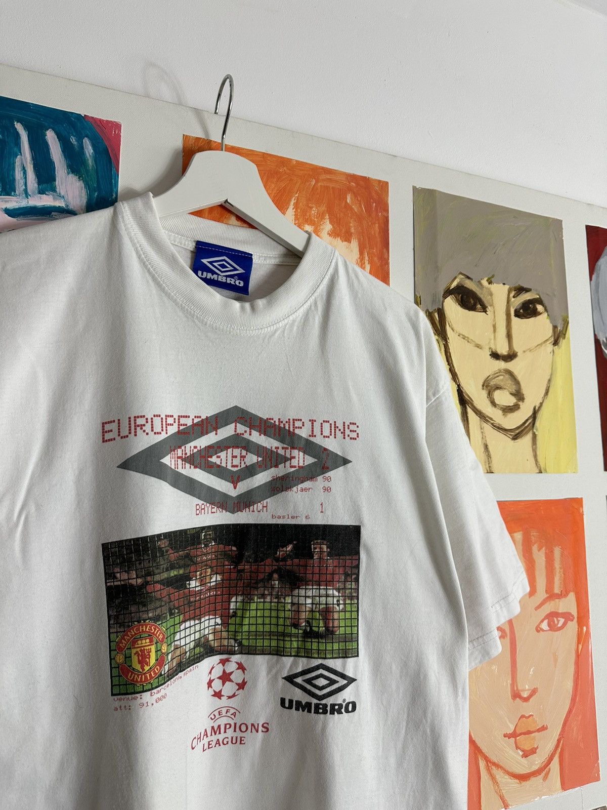 Umbro Vintage 90s Umbro Manchester Bayern Champions League tshirt Size US L / EU 52-54 / 3 - 3 Thumbnail