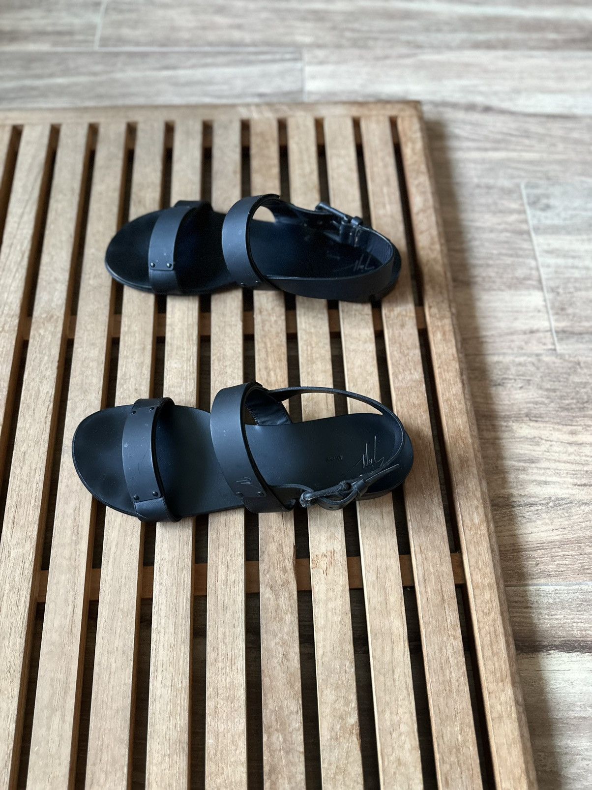 Giuseppe Zanotti Giuseppe Zanotti Homme Zak Flat Sandals. Black/Black. Sz. 44 Size US 11 / EU 44 - 1 Thumbnail