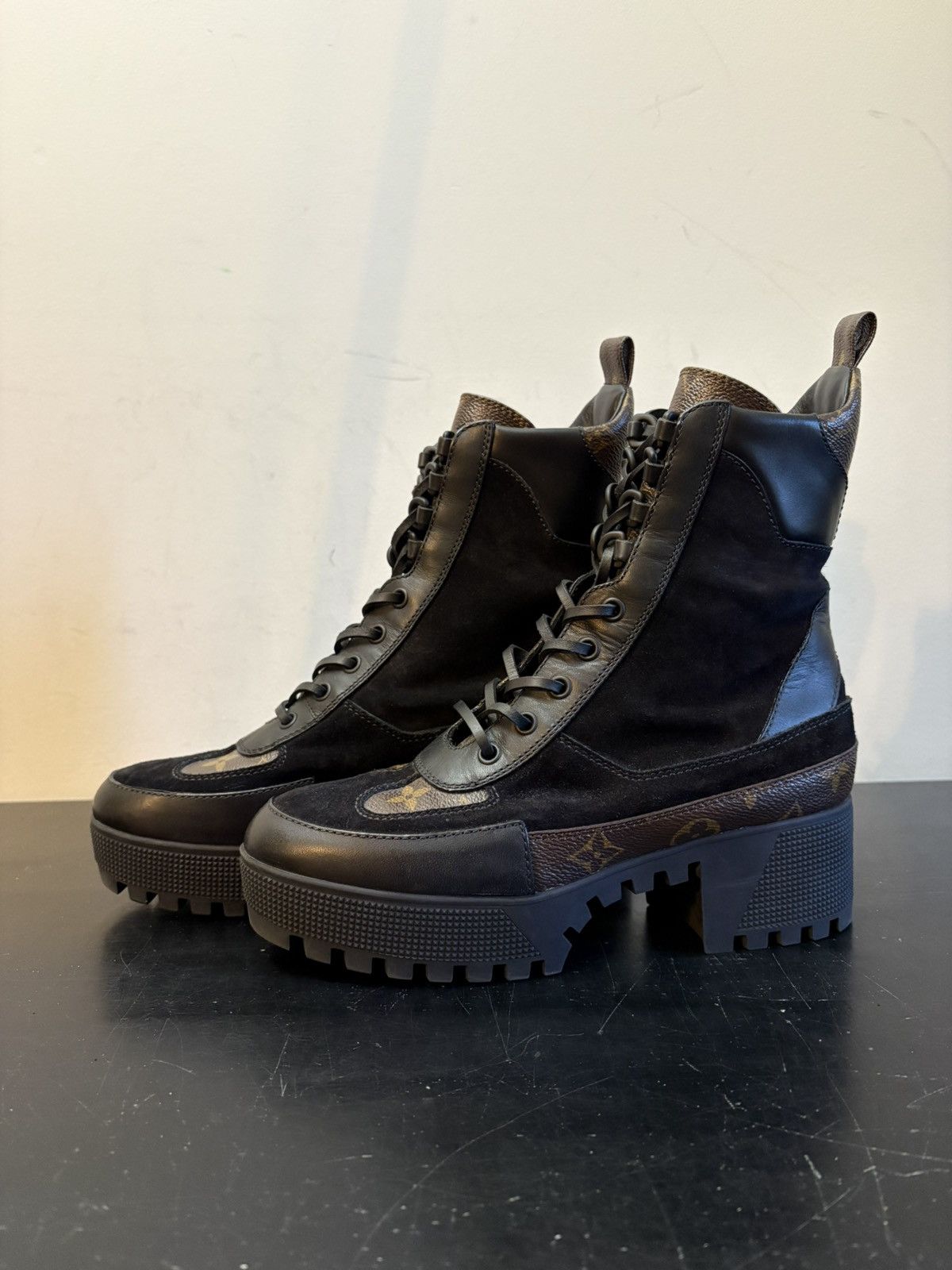 Louis Vuitton Louis Vuitton LV Monogram Laureate Platform Desert Boots Size US 8 / IT 38 - 1 Thumbnail