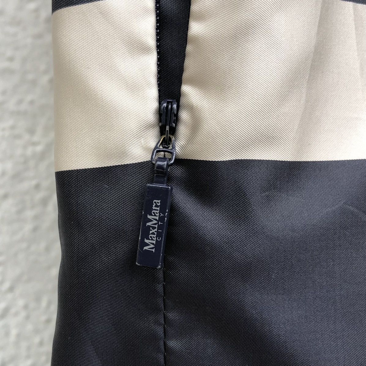 Max Mara MaxMara / Reversible Nylon Coat, Navy, Dark Blue Jacket Size S / US 4 / IT 40 - 10 Thumbnail