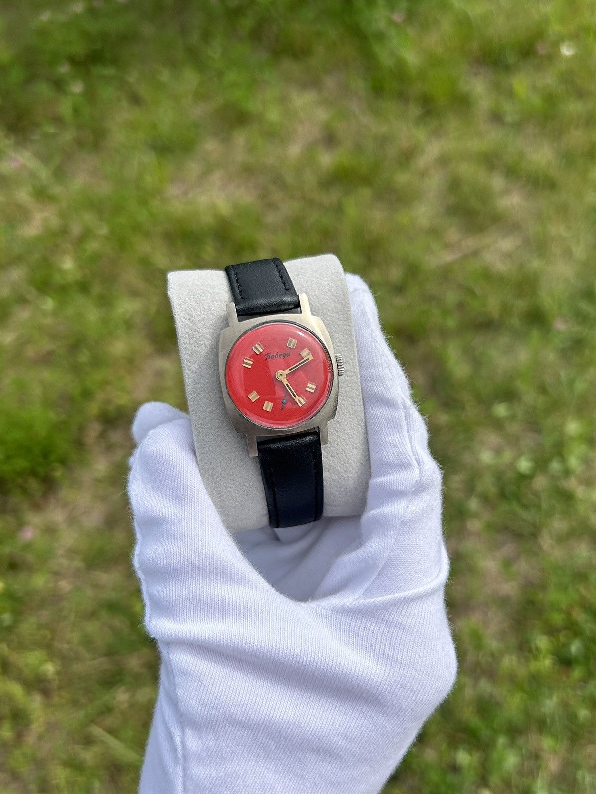 Vintage Vintage Watch Pobeda Small Mechanical USSR Authentic 1950s Size ONE SIZE - 10 Thumbnail
