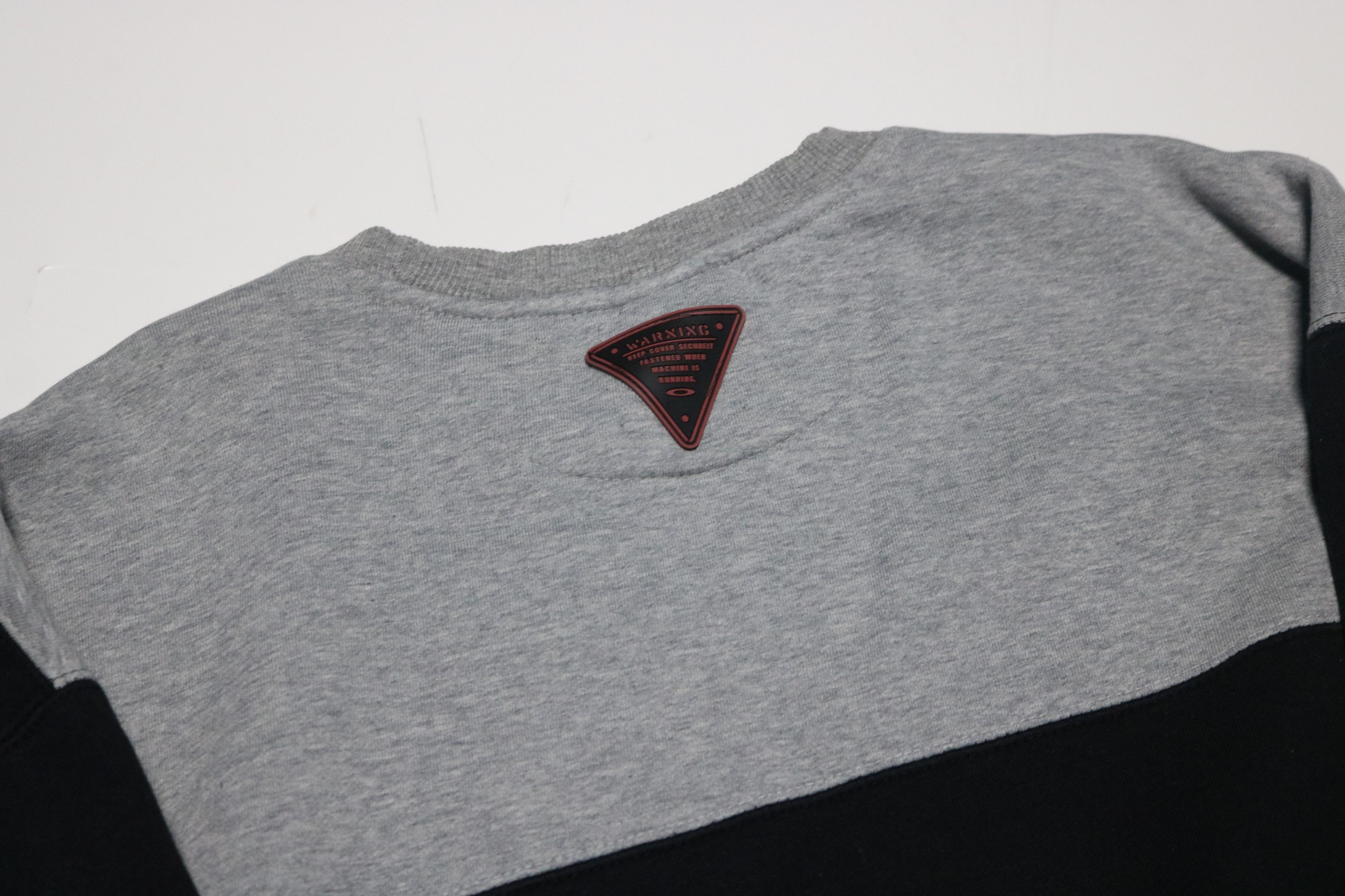 Oakley OAKLEY 00s Archive 3D Print Sweatshirt (2XL) Size US XXL / EU 58 / 5 - 7 Thumbnail