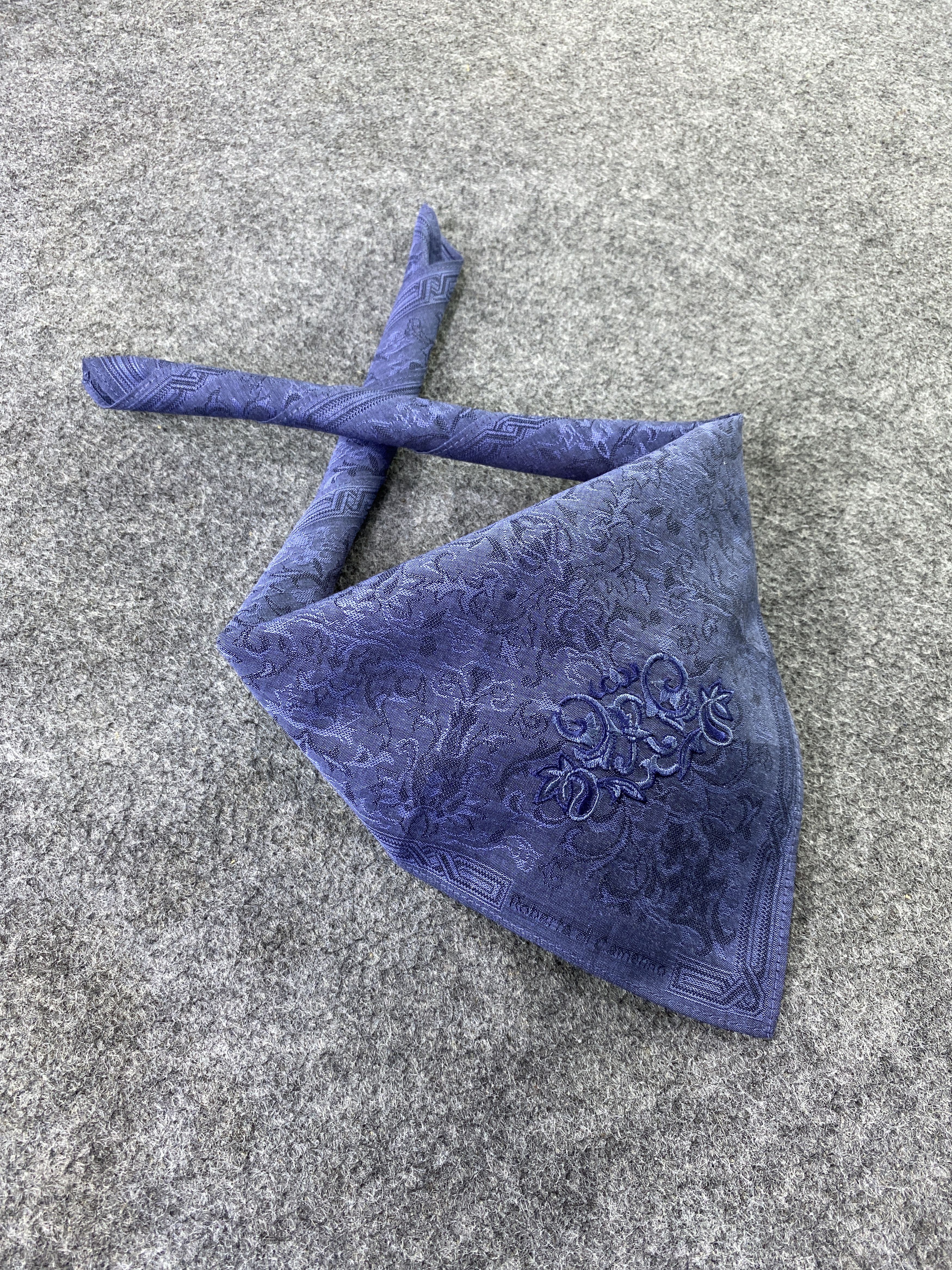 Roberta di Camerino Roberta Di Camerino Handkerchief/Bandana/Neckerchief-B368 Size ONE SIZE - 1 Thumbnail