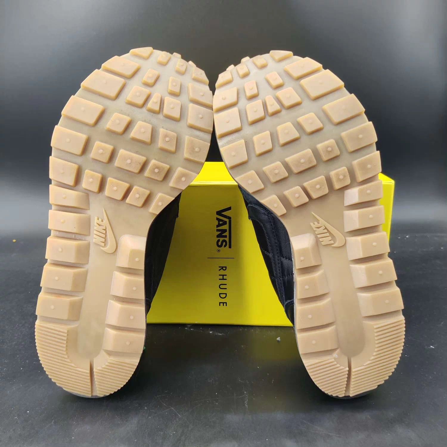 Sacai sacai vaporwaffle Black Gum 37.5 Worn Size US 7.5 / IT 37.5 - 6 Thumbnail