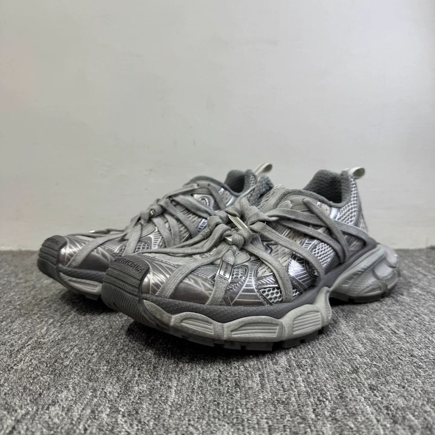 Balenciaga Balenciaga Triple S Sneakers in Gray Size US 9 / EU 42 - 1 Thumbnail