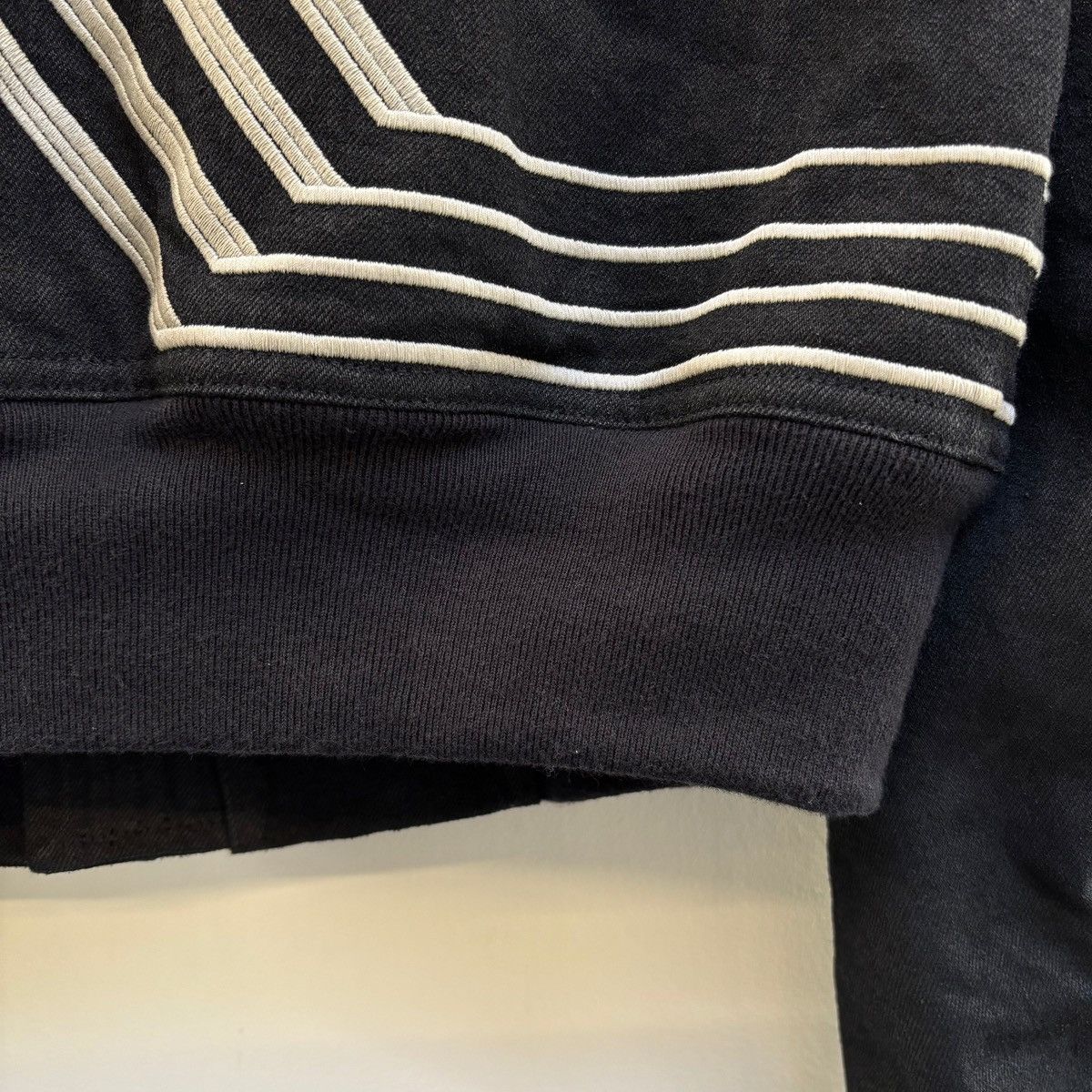 Rick Owens FW17 Rick Owens DRKSHDW Waxed Denim Cropped Bomber Jacket Size L / US 10 / IT 46 - 12 Thumbnail