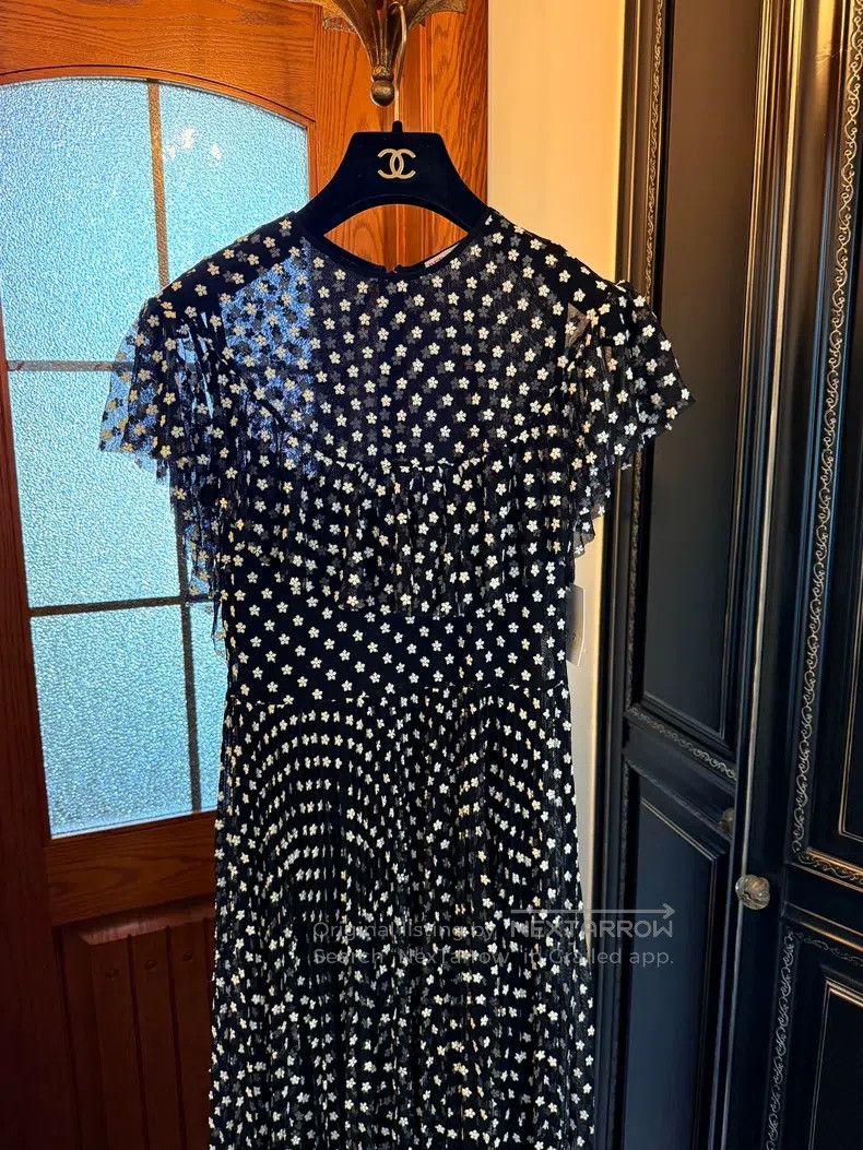 Valentino Valentino Pleated floral dress Size S / US 4 / IT 40 - 2 Thumbnail