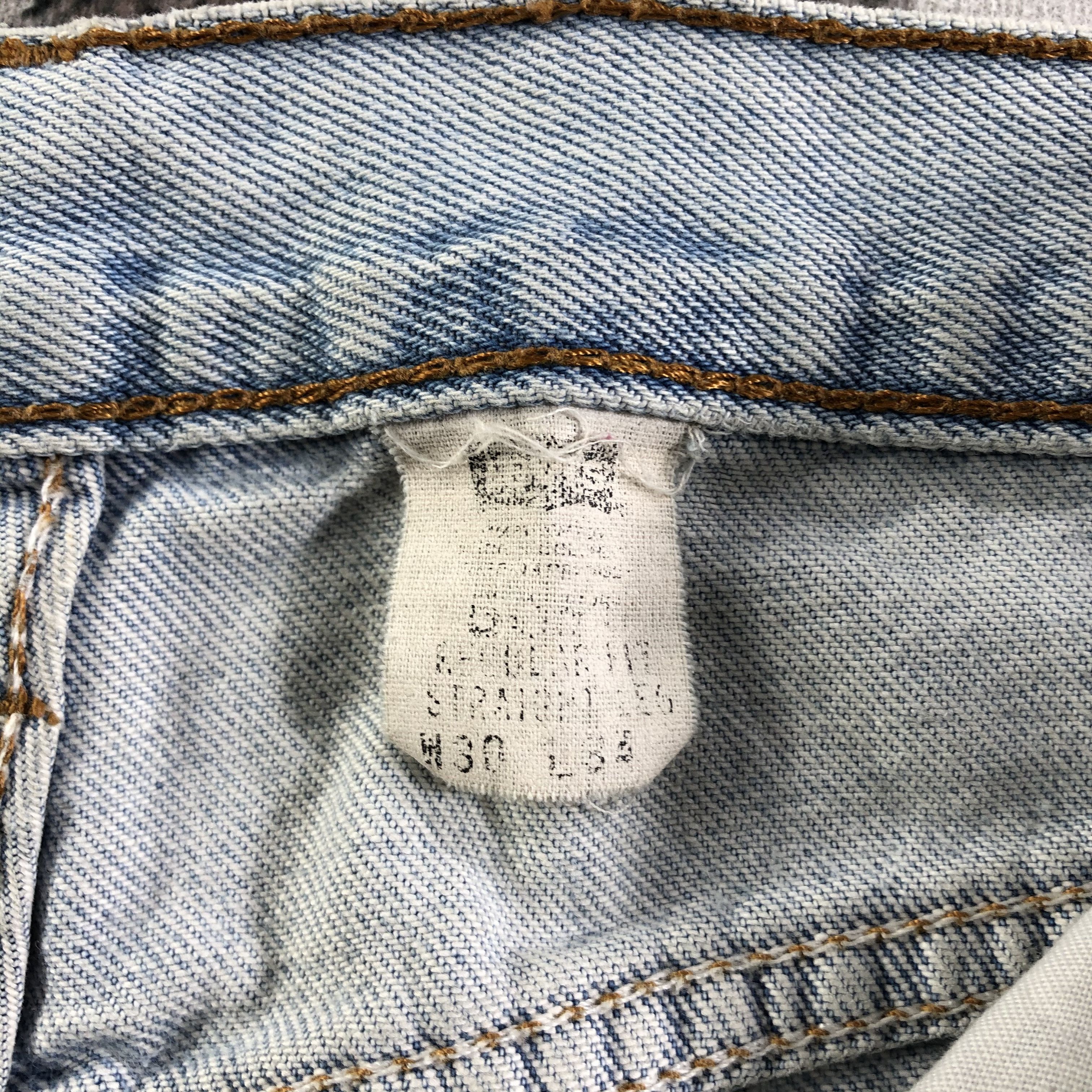 Levi's Vintage Levis 505 Jeans Ripped Denim KJ2293 Size US 28 / EU 44 - 9 Thumbnail