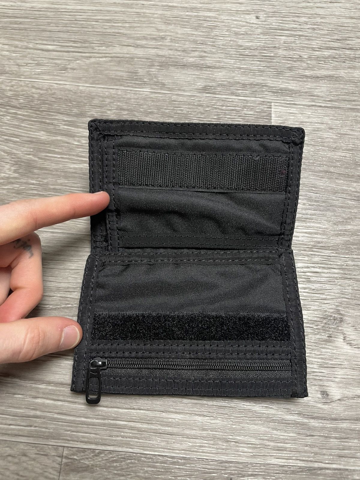 Nike Nike Wallet Swoosh Bifold Card Holder Coin Zip Purse Black Size ONE SIZE - 2 Thumbnail