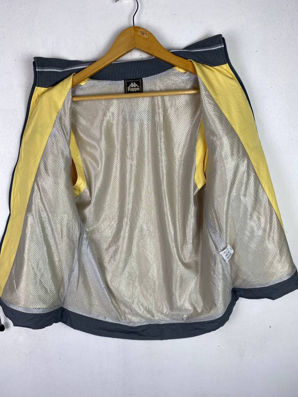 Kappa Vintage kappa nylon vest nice design Size US S / EU 44-46 / 1 - 8 Thumbnail