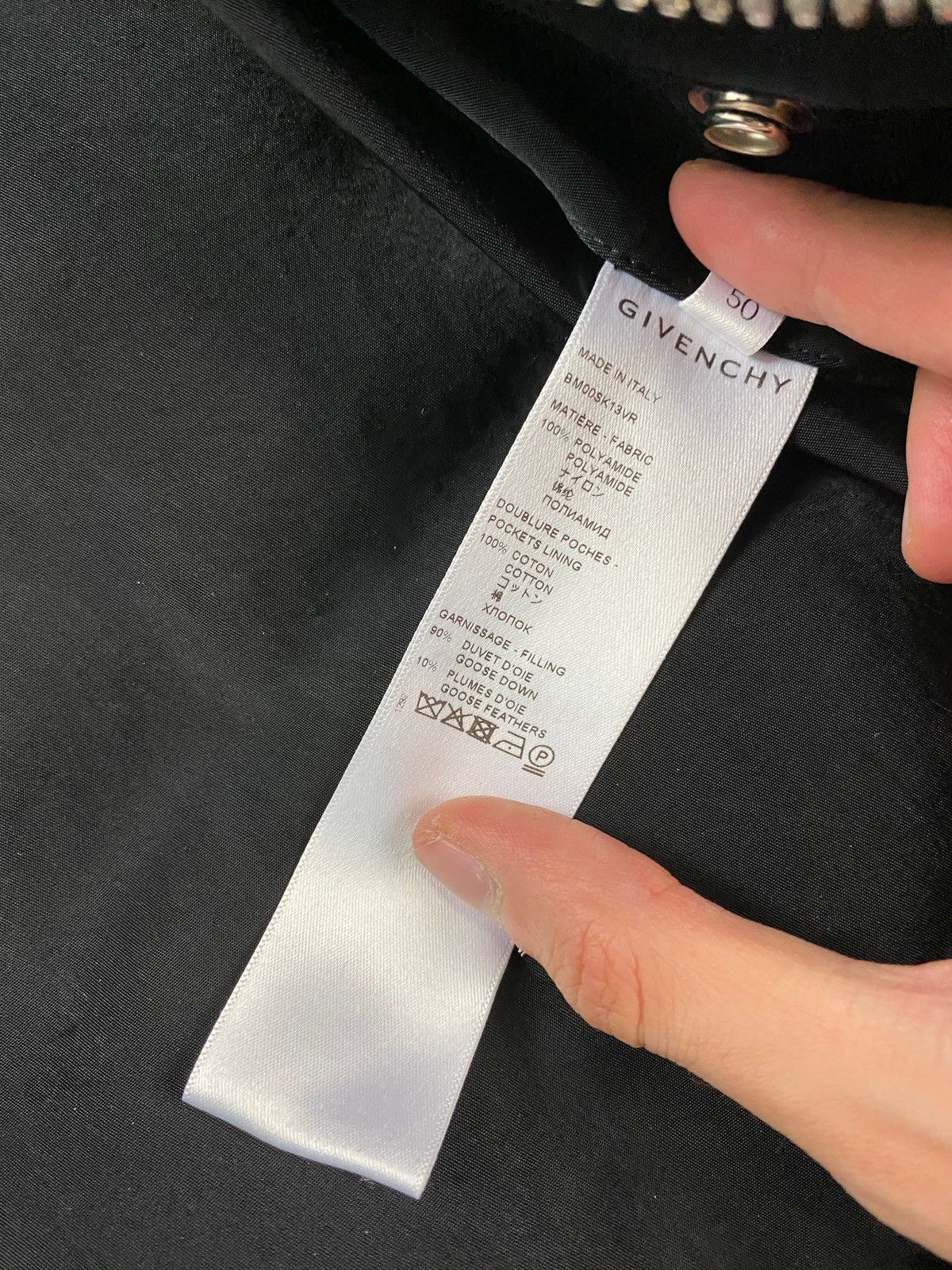 Givenchy GIVENCHY AW21 MW PUFFER VEST BLACK SZ:50 Size US M / EU 48-50 / 2 - 12 Thumbnail
