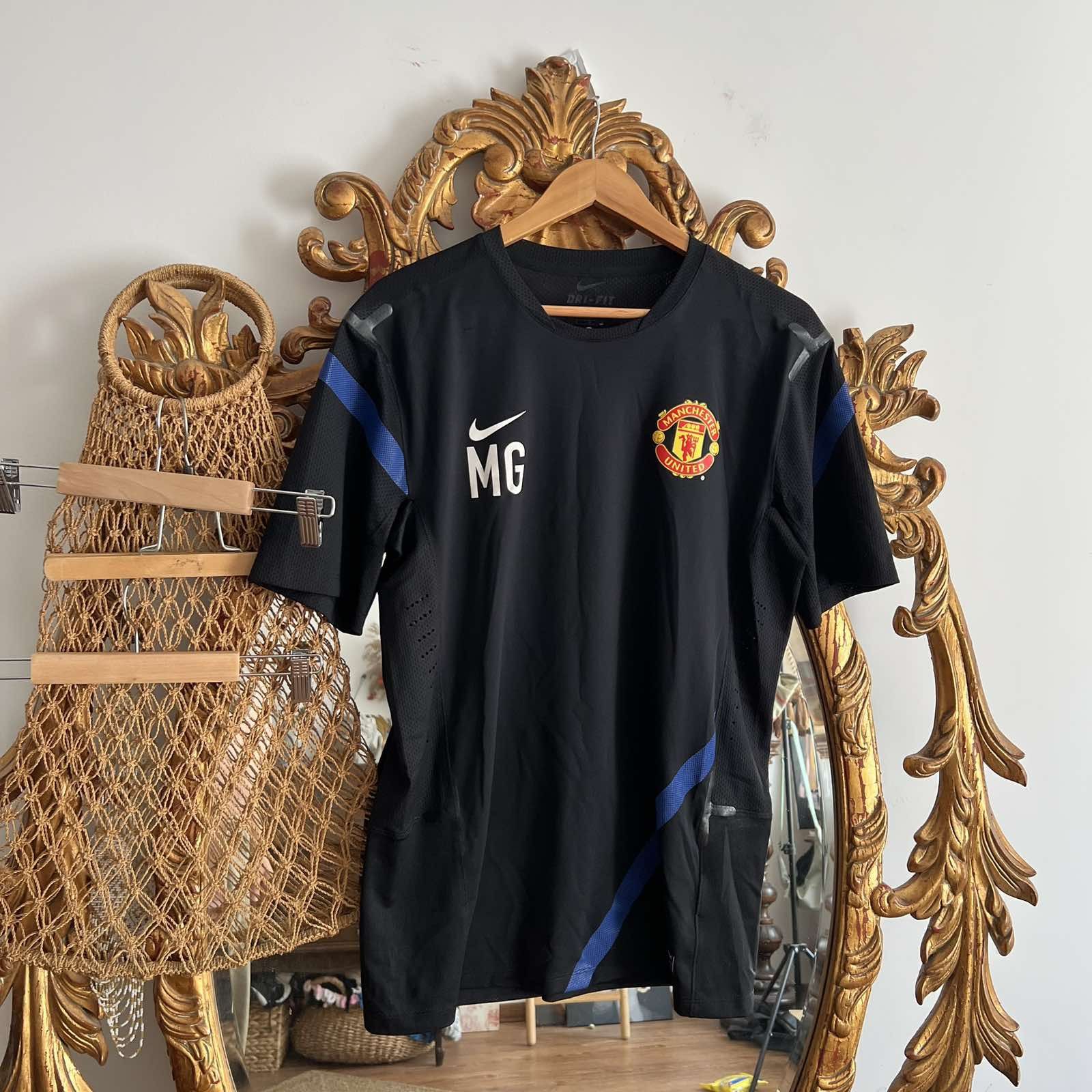Vintage Manchester United Nike soccer jersey Blokecore Sz L