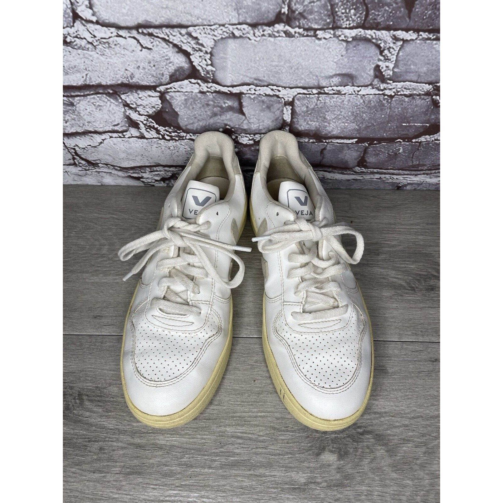 Veja L27 Veja V-12 White Leather Beige Low Top Lace Up Sneakers W Size US 9 / IT 39 - 22 Thumbnail