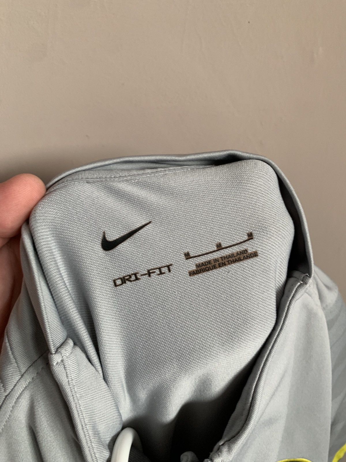 Nike Chelsea London 1/3 Long Sleeve Shirt Nike Soccer Jersey Sz M Size US M / EU 48-50 / 2 - 10 Thumbnail