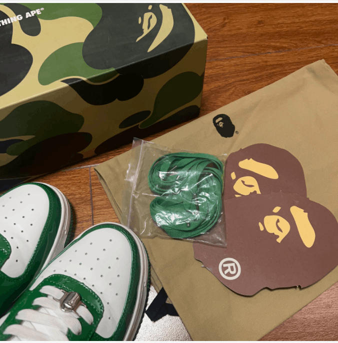 Bape A BATHING APE low-top men's white and green Size US 11 / EU 44 - 10 Thumbnail