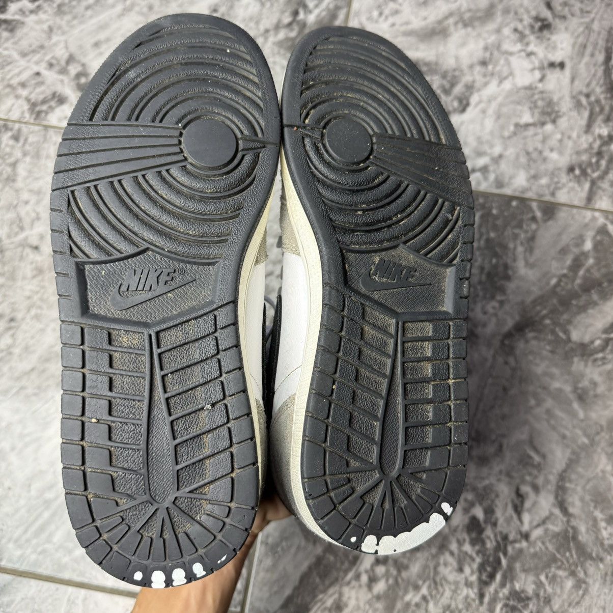 Jordan Brand × Nike Air Jordan 1 smoke grey high Size US 10 / EU 43 - 5 Thumbnail