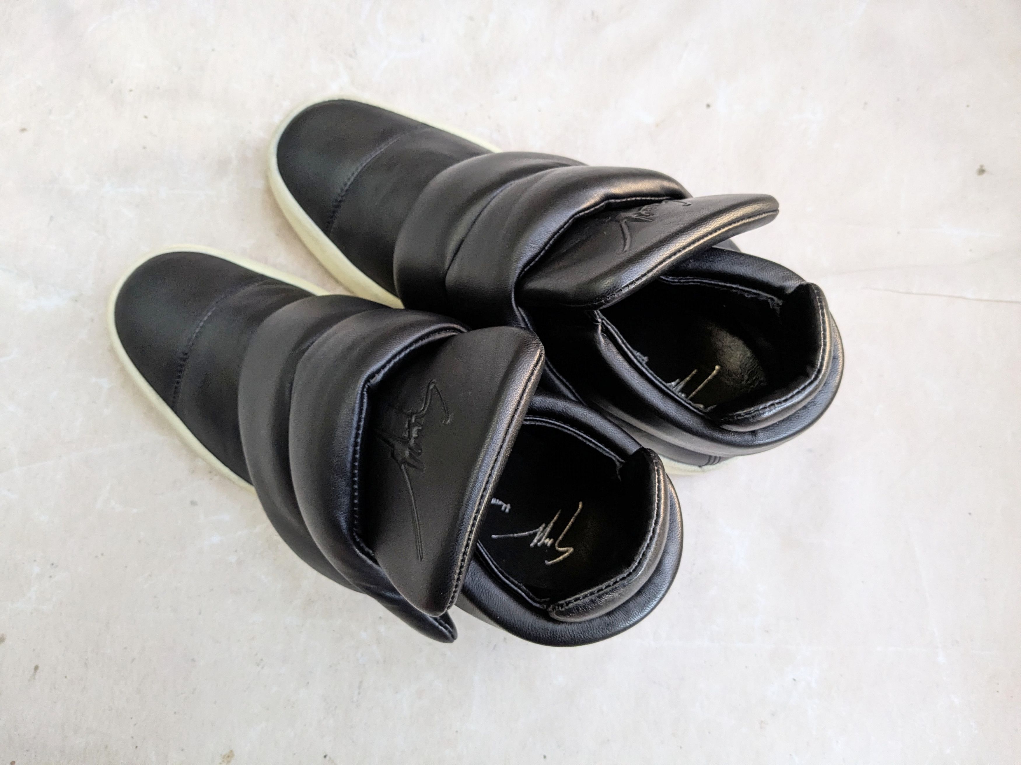 Giuseppe Zanotti Giuseppe Zanotti Kid Cudi Puffy Strap Black 11 44 High Top Size US 11 / EU 44 - 11 Thumbnail