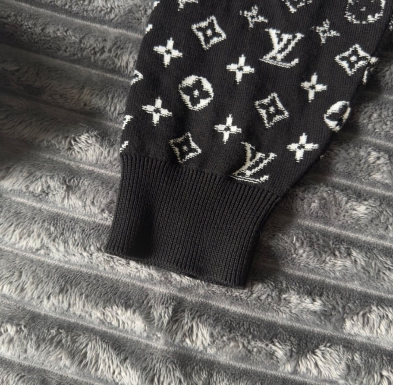 Louis Vuitton Louis Vuitton Gradient Hoodie Size US M / EU 48-50 / 2 - 6 Thumbnail